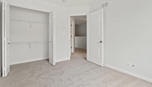 902 Galway Ln, Pingree Grove IL  60140-9174 exterior