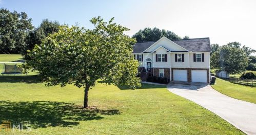 7987 Carroll Rd, Carrollton, GA 30116-5909