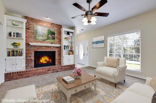 208 Ashworth Dr, Austin TX  78746 exterior