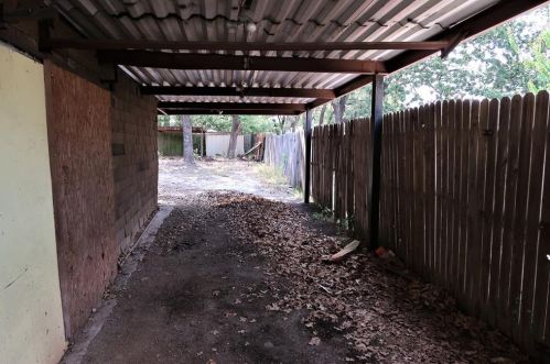 4858 Eastline Dr, Fort Worth TX  76119-4618 exterior