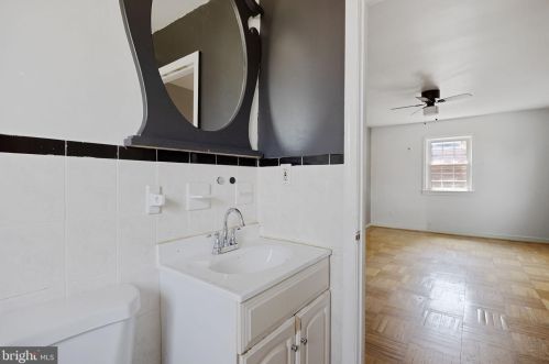 5623 Browning Rd, Camden NJ 08109-1638 exterior