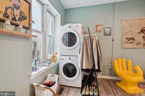 1522 4 St, Philadelphia PA 19148-1303 exterior