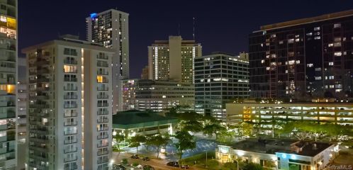 750 Amana St, Honolulu HI  96814-5025 exterior