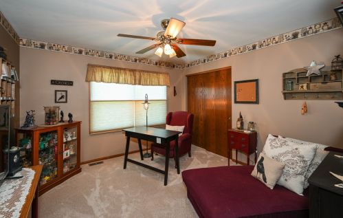 885 Chatham Dr, Carol Stream IL  60188-2979 exterior