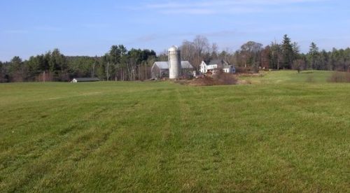 328 Center Rd, Bradford, NH 03221-3603
