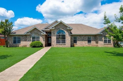 1026 Janet St, Aubrey, TX 76227-6225