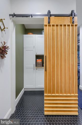 330 Mary St, Lancaster PA  17603-3328 exterior