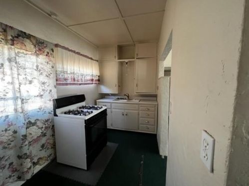 2270 Mt Vernon Ave, Riverside CA  92507-4624 exterior