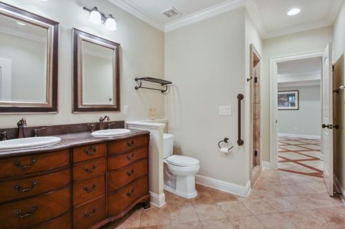 34 High Top Cir, Atlanta GA  30328-5934 exterior