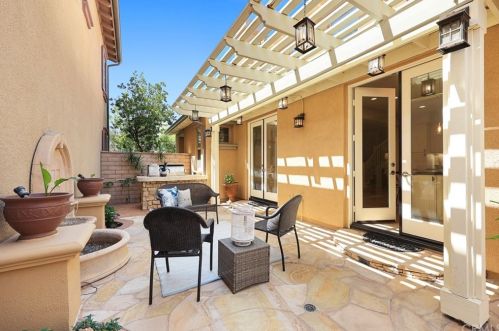 108 Spanish Lace, Irvine CA  92620-3424 exterior