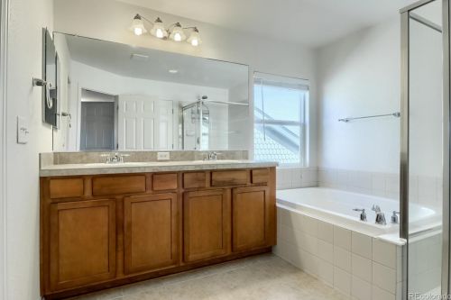 25028 Canal Pl, Aurora CO 80018-1627 exterior