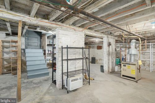 409 Warwick Rd, Tavistock NJ 08033-3829 exterior