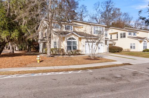 101 Grand Oaks Dr, Ladson, SC 29456-5004