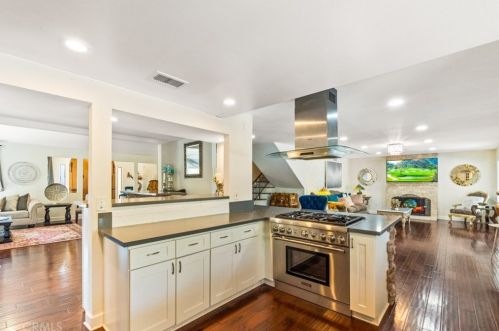 370 Yorkshire Cir, Anaheim CA 92808-1313 exterior