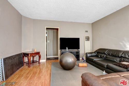 343 Riverdale Dr, Glendale CA  91204-4825 exterior