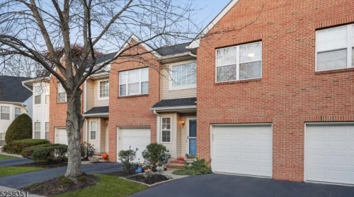 226 Hidden Woods Ct, Piscataway, NJ 08854-3061