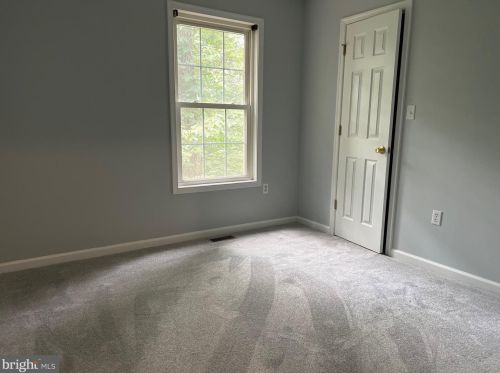 819 Wilderness Rd, Linden, VA 22642-5820