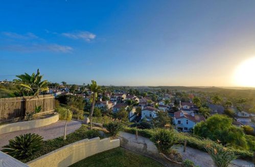5044 Viewridge Way, Oceanside, CA 92056-5414