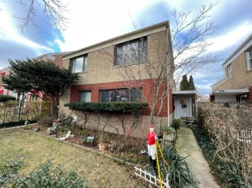 8446 Bennett Ave, Chicago, IL 60617-2253