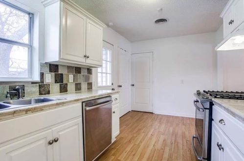 3746 Dunhaven Rd, Dallas TX  75220-3632 exterior