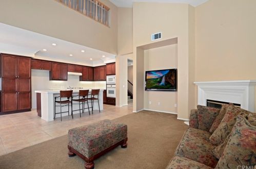 12758 Royal Palm Ln, Riverside CA  92503-7077 exterior