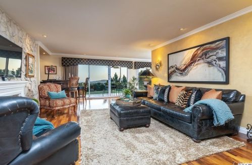 1629 Heather Ridge Dr, Glendale CA  91207-1035 exterior