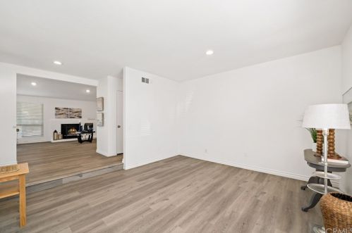 9447 Stirrup St, Riverside CA  92509-4960 exterior