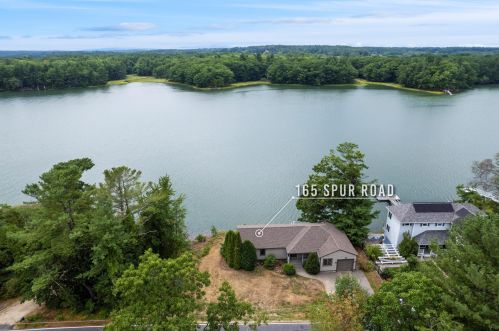 165 Spur Rd, Dover, NH 03820-4686