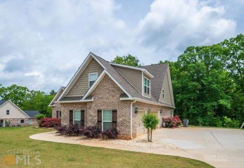 155 Carters Way, Forsyth, GA 31029-8695
