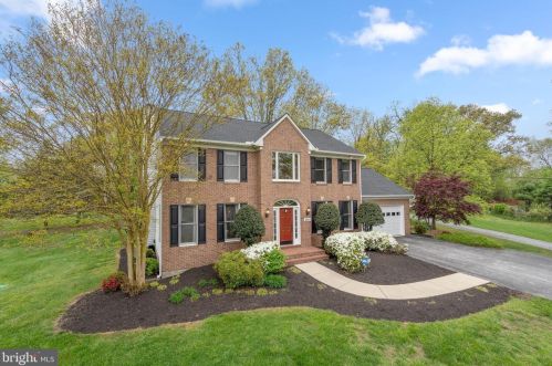 2611 Edfinn Rd, Silver Spring, MD 20904-4526