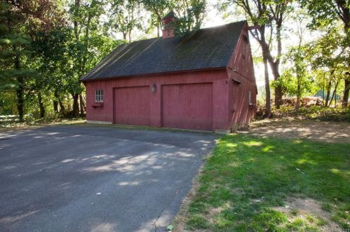 17 Randecker Ln, Kensington, CT 06037-1133