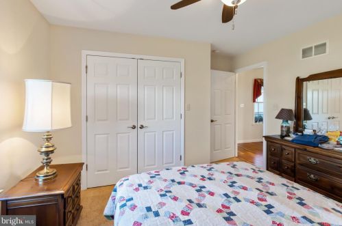 2360 Vw Dr, Lancaster PA  17602-1016 exterior