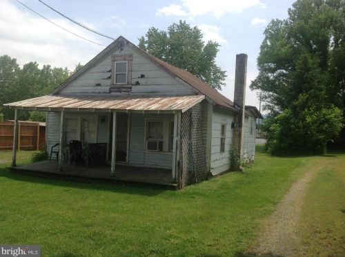 113 Jackson St, Rig, WV 26836-1007