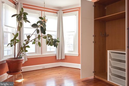 413 42 St, Philadelphia PA 19104-2216 exterior