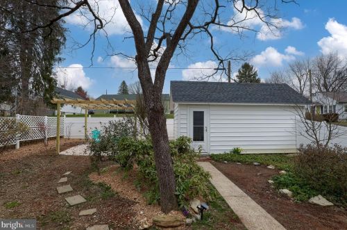 139 Montrose Ave, Lancaster PA  17603-6617 exterior