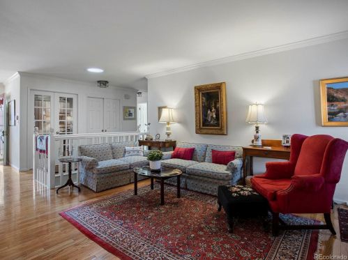 6439 Hinsdale Ave, Englewood CO 80112-1905 exterior