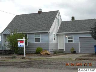 922 5th Ave, Stayton, OR 97383-1816