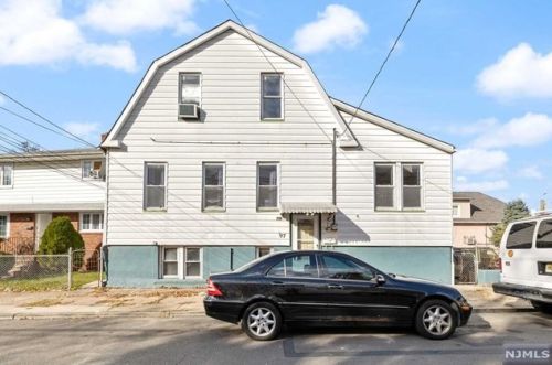 97 Macarthur Ave, Outwater, NJ 07026-1519