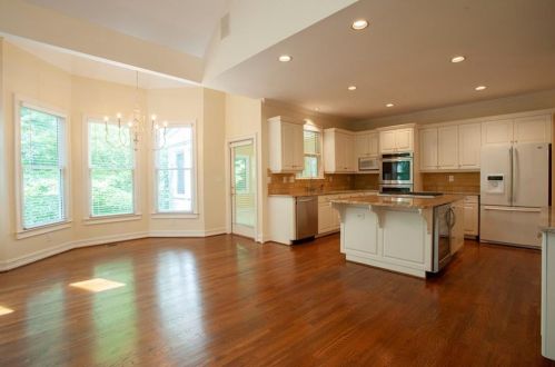 807 Brookhaven Springs Ct, Atlanta GA  30342-3551 exterior