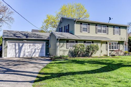 11 Nautilus Dr, Leonardo, NJ 07737-1307