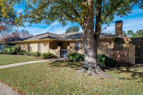 1525 Clear Point Dr, Garland, TX 75041-5227