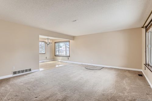 17118 Evans Dr, Aurora CO 80013-1248 exterior