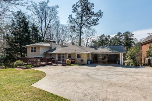 490 Highbrook Dr, Atlanta GA  30342-2317 exterior