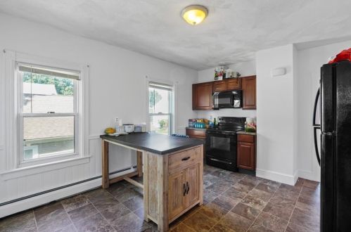 71 South St, Lincoln, RI 02865-3246