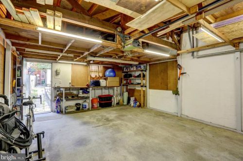 521 Walnut St, Lancaster PA  17603-3305 exterior