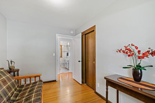 1007 Edgewater Ave, Saint Paul MN  55126-8119 exterior