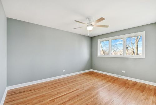 54 Naperville Rd, Willowbrook IL  60514-1021 exterior