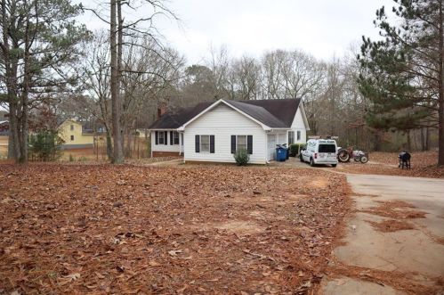 427 Mccullough Rd, Stockbridge GA  30281-4909 exterior