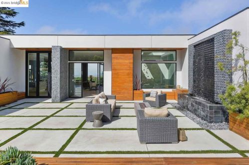 55 Southampton Ave, Berkeley, CA 94707-2034