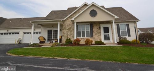160 Mineral Dr, York PA  17408-6371 exterior